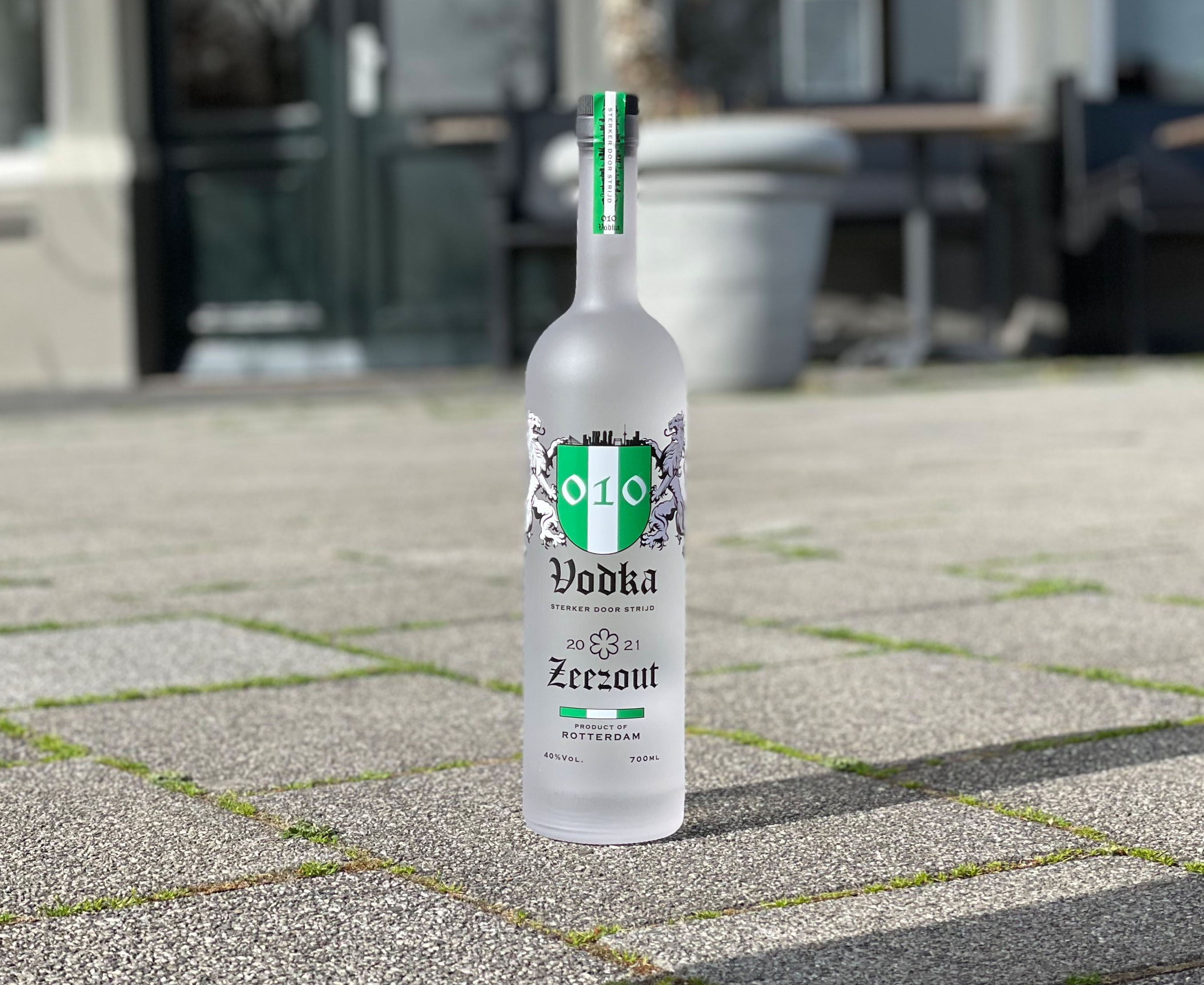 010-vodka-zeezout